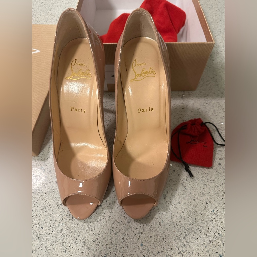 Christian Louboutin Yootish Tan Patent Leather Heels Peep-Toe 38